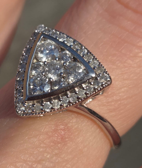2847 Vintage: 9ct White Gold 37 natural Sparkling Diamonds (1ct)  Dress Ring