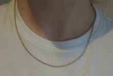 Cargar imagen en el visor de la galería, 5599: Vintage: 9ct Gold &quot;Prince of Wales&quot; Chain (46cm) Pristine Condition - Fully Hallmarked
