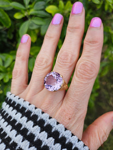 0723: Vintage: Statement: 9ct Gold Round Cut Lilac Amethyst Ring- mature hues, lovely colours