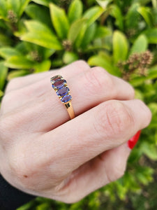 0970: Vintage: Rare 9ct Gold Iolites 5 Stone Dress/Stacker Ring- lovely colours