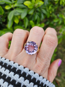 0723: Vintage: Statement: 9ct Gold Round Cut Lilac Amethyst Ring- mature hues, lovely colours