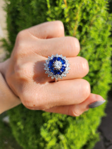 1801: Vintage: 18ct Gold Blue Sapphires Diamonds Target Ring- a fabulous creation
