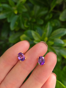2093: 18ct Gold Voluptuous Purple Amethyst Stud Earrings-