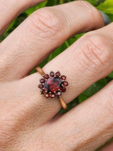 Load image into Gallery viewer, 1662: Vintage: 9ct Gold Almandine Garnets Flowerhead Ring- lovely mature colours
