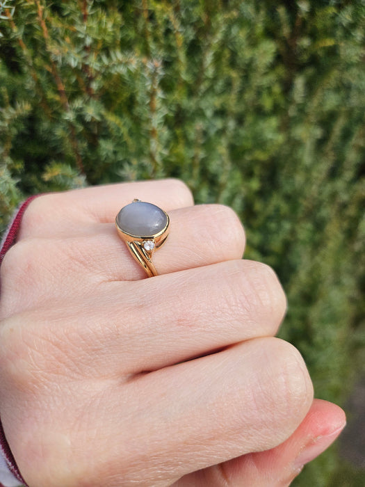 6036 Vintage: 9ct Gold Large White Moonstone Sapphire Accents Cocktail Ring