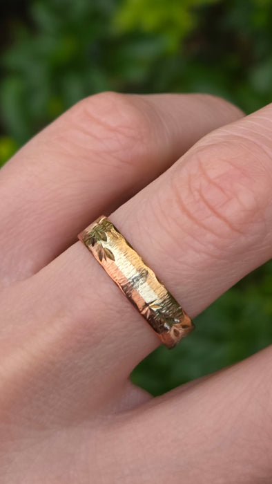 Vintage: 9ct Three-Colour Gold Russian-Inspired Wedding Band — From 1993