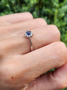 2107: Vintage: 18ct White Gold Cornflower Blue 10 Natural Diamonds Halo Ring- Crisp, clean eye candy-