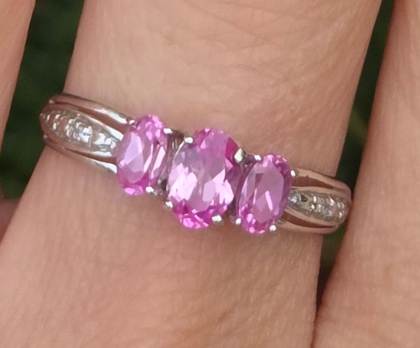 2163 :Vintage: 9ct White Gold Pink Sapphires Diamonds Ring- Petite, sparkling beauty