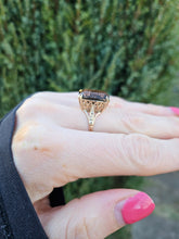 Load image into Gallery viewer, 0877: Vintage:: 9ct Gold Emerald Cut Cognac Quartz Ring- Date-Mark 1962
