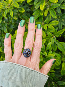 0646: Vintage: 18ct  Gold Blue Sapphires Statement Cocktail Ring