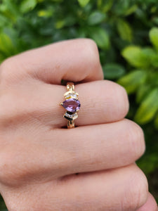 8240: Vintage: 9ct Gold Lilac Amethyst Diamonds Love Heart Ring