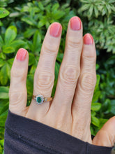 Cargar imagen en el visor de la galería, 0234: Vintage: Petite 9ct Gold Emerald 12 Diamonds Cluster Ring
