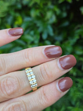 Cargar imagen en el visor de la galería, 2051: Vintage: 18ct Gold 10 Round Full Cut&nbsp; Natural Diamonds Tiered Ring
