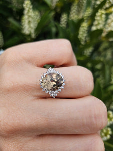 1457: Vintage: 18ct White Gold Golden Citrine 26 Diamonds Dress Ring- lovely