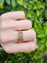 Load image into Gallery viewer, 0827: Vintage: 9ct Gold 17 Champagne Diamonds Geometric Cluster Ring- Lush
