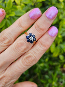 0582: Vintage: 18ct Gold: Blue Sapphire Diamond Floral Ring- super quality