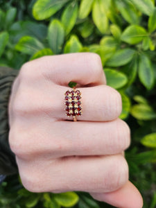 0423: Vintage: 14ct 15 Red Garnets Signet Ring- Lovely symmetry