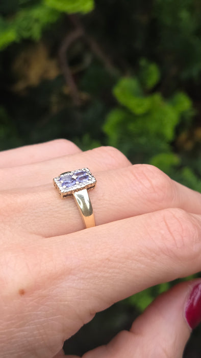 6366 Vintage: 9ct Yellow Gold Tanzanite & Diamond Geometric Ring