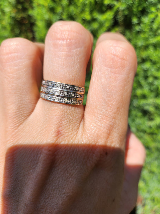 1773: Vintage: 9ct Gold Diamonds Tiered Ring- natural, sparkling symmetry