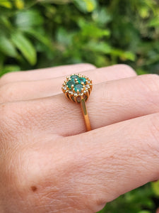 1888L Vintage: 18ct Gold Emeralds &nbsp;16 Diamonds Cluster Ring- Geometric beauty