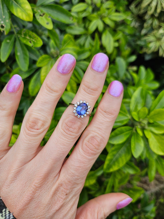 6500 Vintage: 18ct White Gold 2.06ct Tanzanite & Diamond Halo Cluster Ring