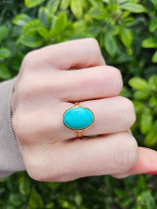 0906: Vintage: Italian 18ct Gold Cabochon Turquoise Ring- Exquisite