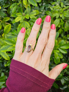 0701:  Vintage & Old 9ct Gold Lilac Amethyst Bezel Set Ring- lovely mature stone