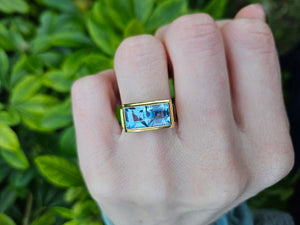 0513: Vintage Rare 18ct Gold Princess Cut Blue Spinels Ring- Statment