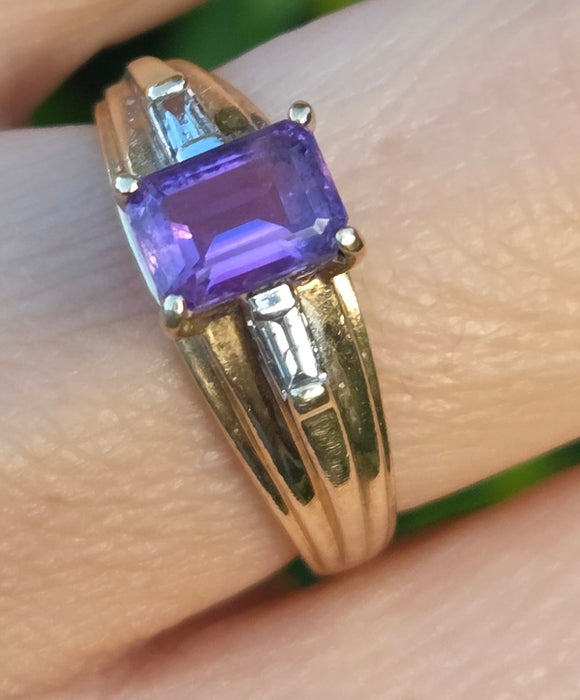 6452: Vintage; 9ct Gold Emerald Cut Lilac Amethyst Diamonds 3-Stone Ring