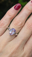 Load image into Gallery viewer, 2456 Vintage: 9ct White Gold Pear-Cut Lilac Amethyst Ring
