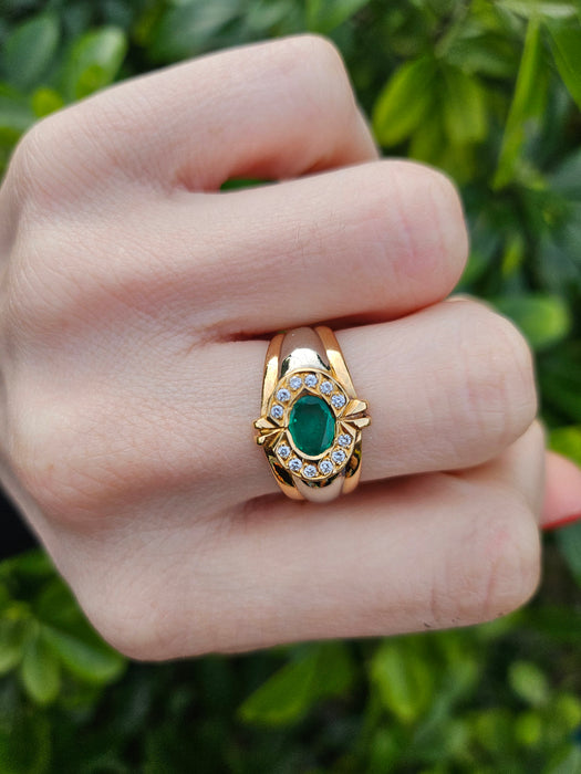 6305 Vintage: 18ct Mixed Gold Emerald Diamonds Target Ring- total statement piece unisex