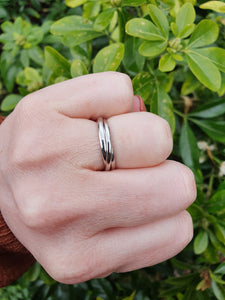 7276: Vintage Rare: 9ct White Gold Triple Band; Wedding Ring- seldom found in White Gold- p