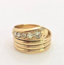 Cargar imagen en el visor de la galería, 1868: Vintage: Statement 18ct Gold Natural Diamonds (0.63ct) Snake Ring- Large finger size
