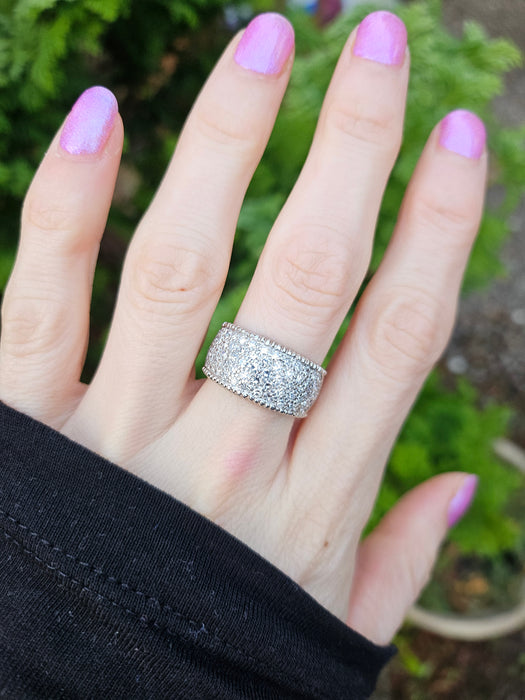 6499 Vintage: 18ct White Gold 88 Diamond (1.77ct) Pavé Half Hoop Band Ring — From 1978
