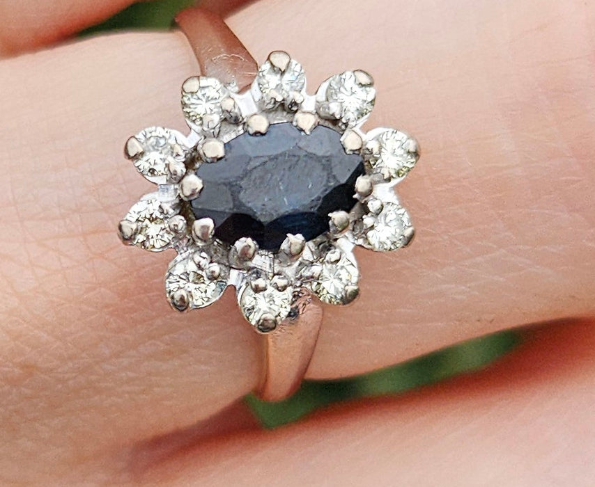 1469: Vintage: 18ct White Gold French Blue Sapphire Diamonds Diana Cluster Ring