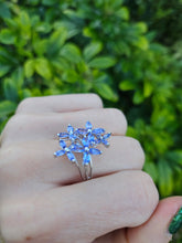 Load image into Gallery viewer, 0461: Vintage: 9ct White Gold Marquise Cut Tanzanites Floral Cocktail Ring-FAB
