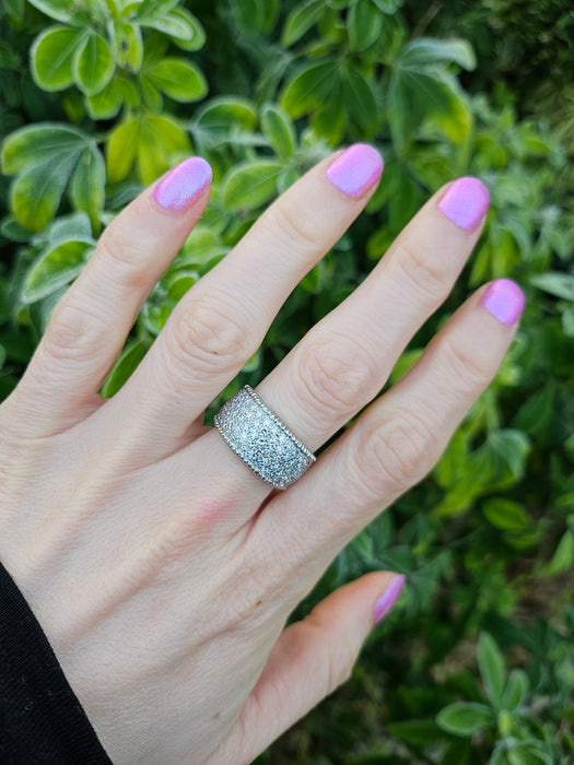 6499 Vintage: 18ct White Gold 88 Diamond (1.77ct) Pavé Half Hoop Band Ring — From 1978