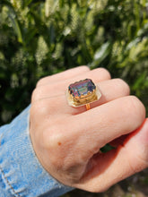 Cargar imagen en el visor de la galería, 7070: Vintage: 18ct Gold Emerald Cut Mystic Topaz Cocktail Ring- lovely cut &amp; colours
