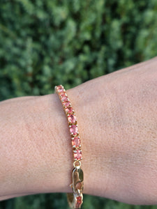 2319: Vintage:: 18ct Gold Padparadscha 39&nbsp; Orange Sapphires (8.19ct) Tennis Bracelet- Exquisite