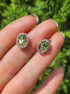 1453: Vintage: 18ct White Gold Peridot 52 Diamonds Stud Earrings- lovely sparkle