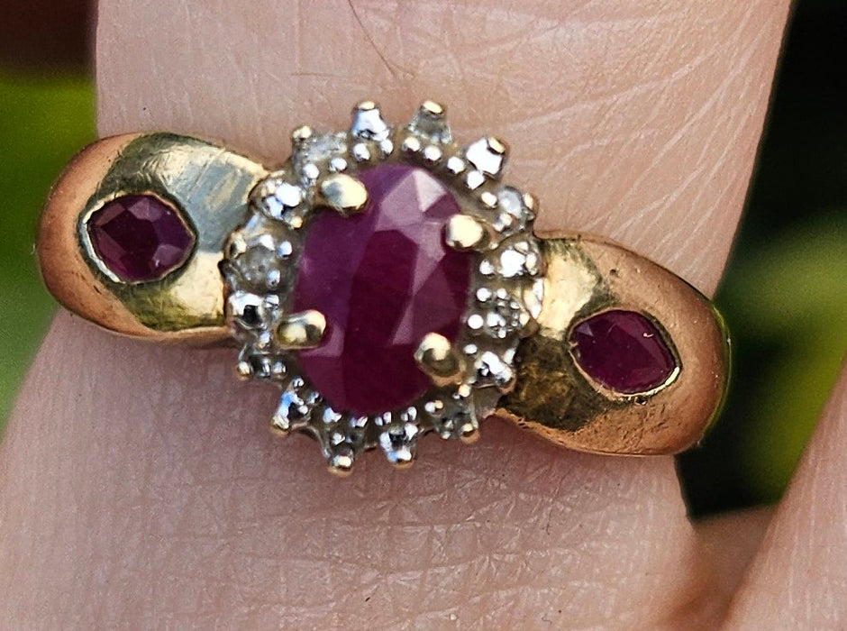 1138: Vintage: 9ct Gold Rubies Diamonds Dress Ring- lovely design&nbsp;