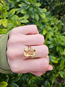 0464: Vintage: 9ct Gold Amarillo Emerald Cut Citrine Ring- Date-Mark 1966