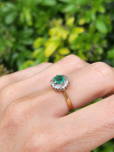 Load image into Gallery viewer, 6093 Vintage; 18ct Gold Round Cut Emerald 10 Diamonds Target Ring- petite, refined, sophisticated
