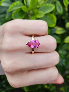 0529: Vintage: 9ct Gold Pear-Cut Pink Topaz Dress Ring- Barbie beauty, total eye catcher