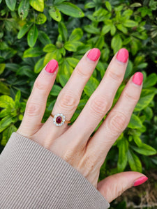 0770: Vintage 18ct Gold Ruby 10 Diamonds Flower Head Ring- exquisite