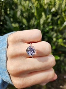 1478: Vintage: 9ct White Gold Round Cut Quartz 12 Diamonds Dress/Stacker Ring- lovely cut
