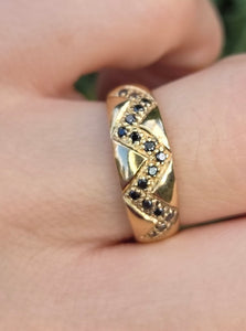 9179 Vintage: rare 9ct Gold 17 Black Diamonds Ring- sparkling symmetry