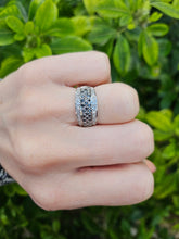 Load image into Gallery viewer, 0322: Vintage: 9ct White  Gold Black &amp; White Diamonds Ring
