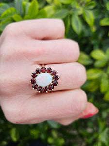 0775: Vintage: 9ct Gold White Opal Red Garnets Flower- Head Cocktail Ring- Date-Mark 1977