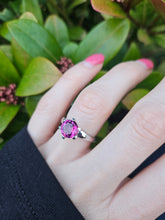 Load image into Gallery viewer, 0559: Vintage: 9ct White Gold Vivid Round Cut Purple/Hot pink Sapphire- LUSH!
